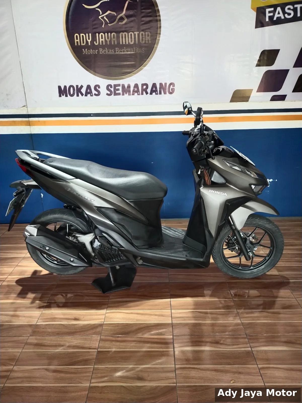 HONDA VARIO 125 ESP ISS 2019 - foto 4